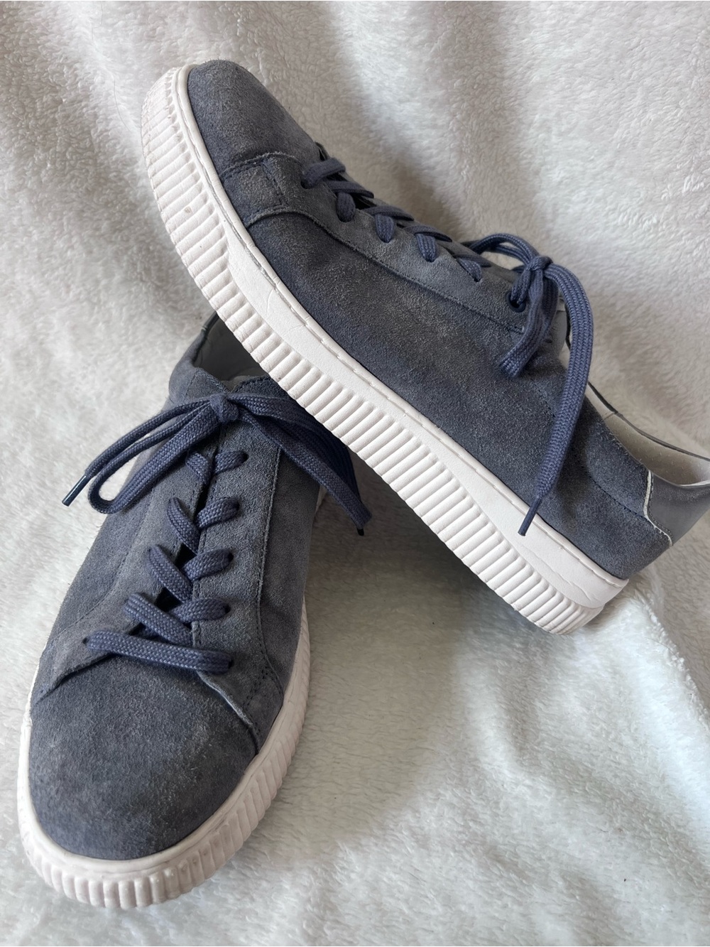 Sofft Frazier II Gray Suede Lace-Up Sneakers